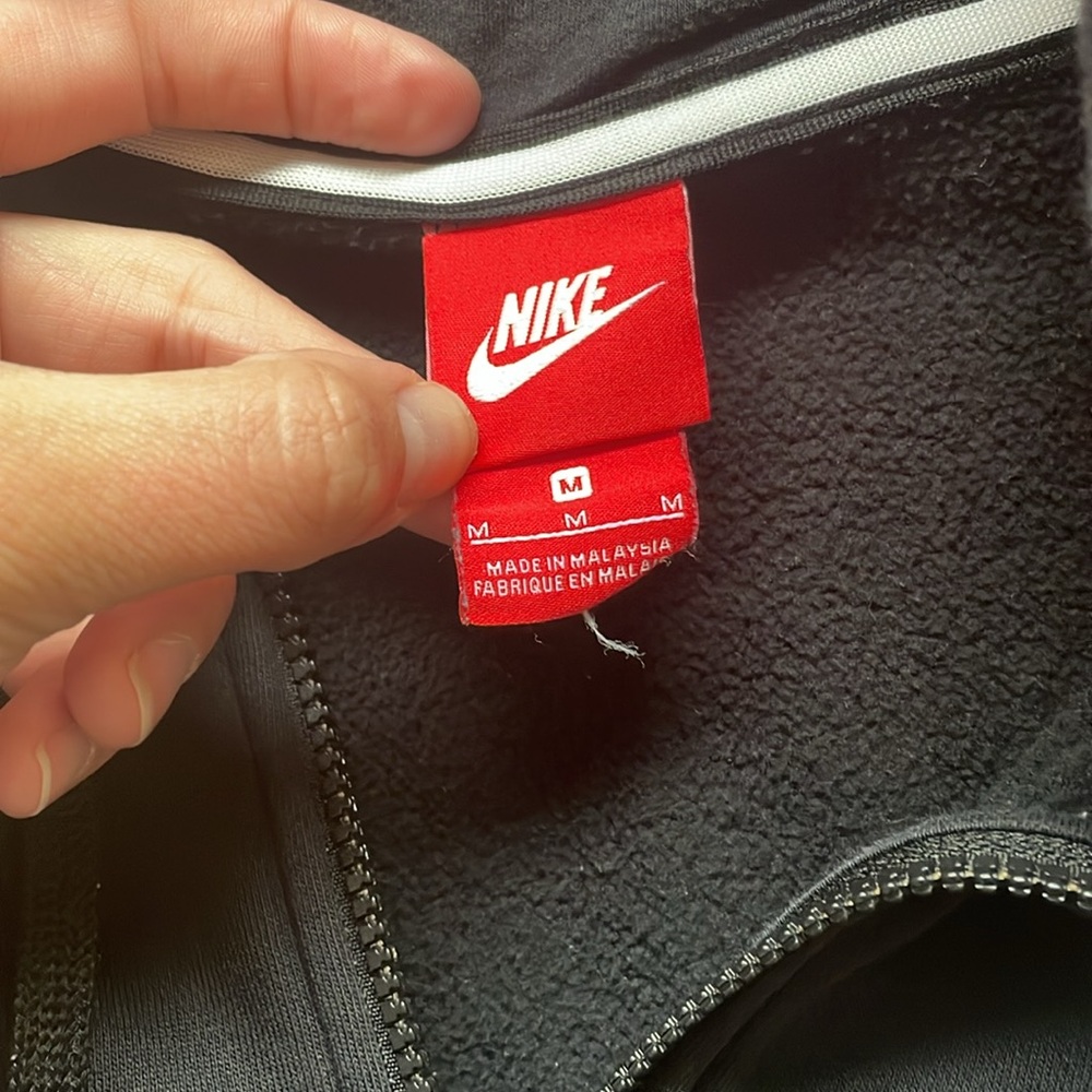 Nike Jacket - Picture 2 of 5